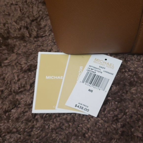 Michael Kors Large Leather Tote - Picture 2 of 6